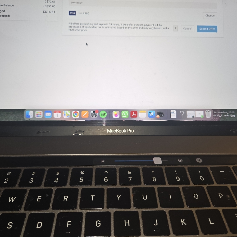 Macbook Pro 2019 - Picture 3 of 3